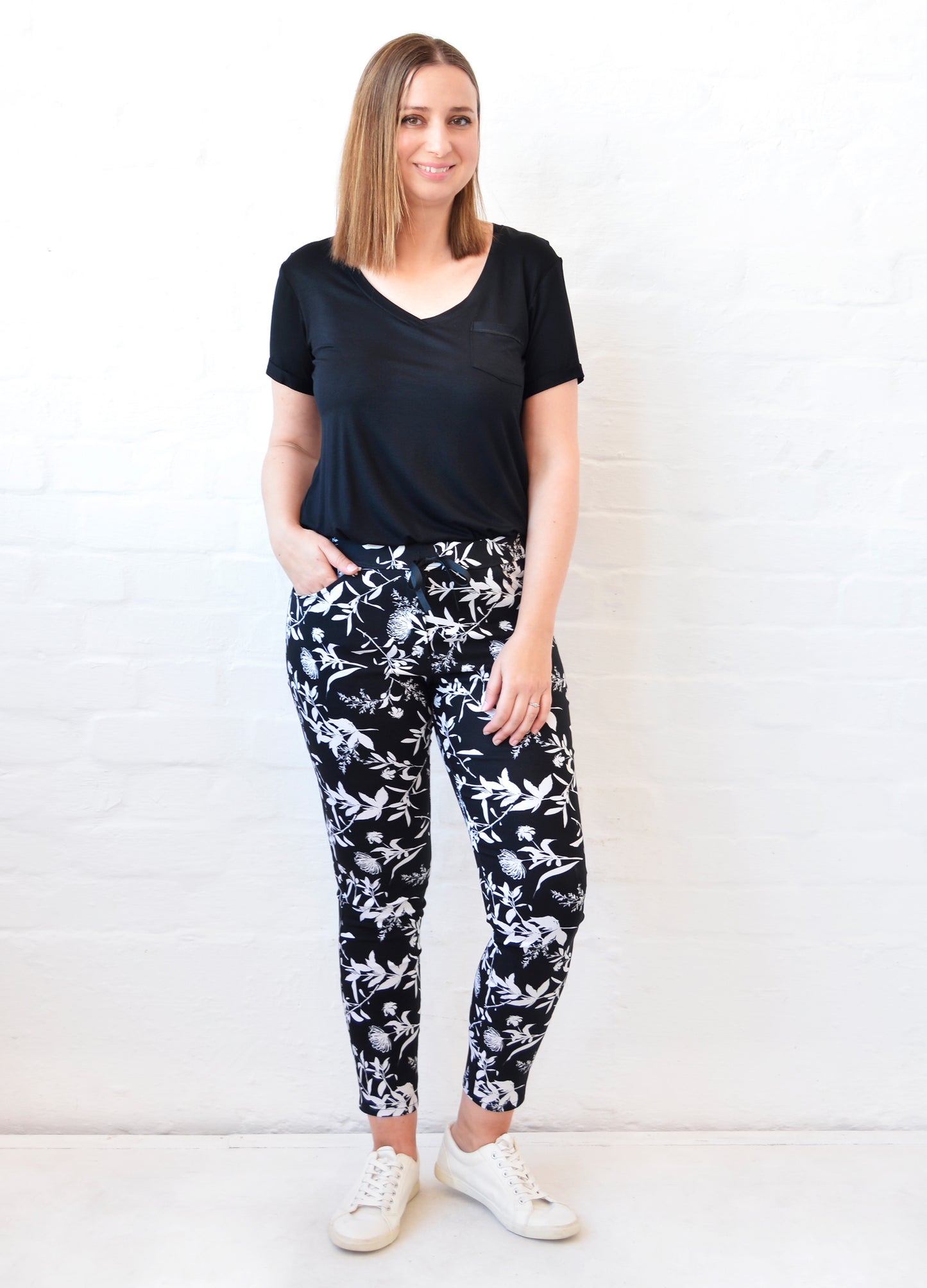 Grazia jogger in black Pincushions print