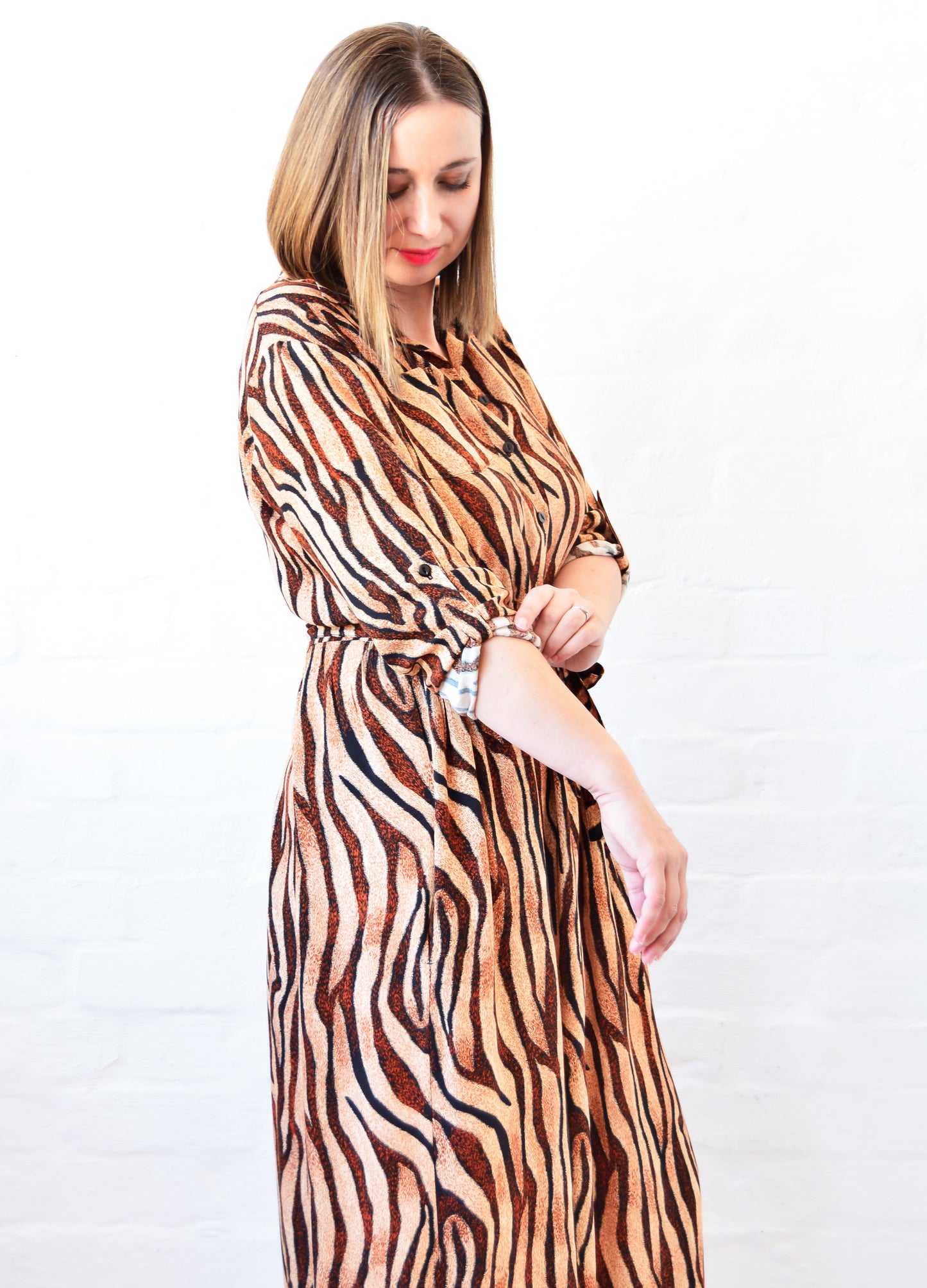 Ivy Shirt Dress in caramel Tiger Wave print size 32- 38