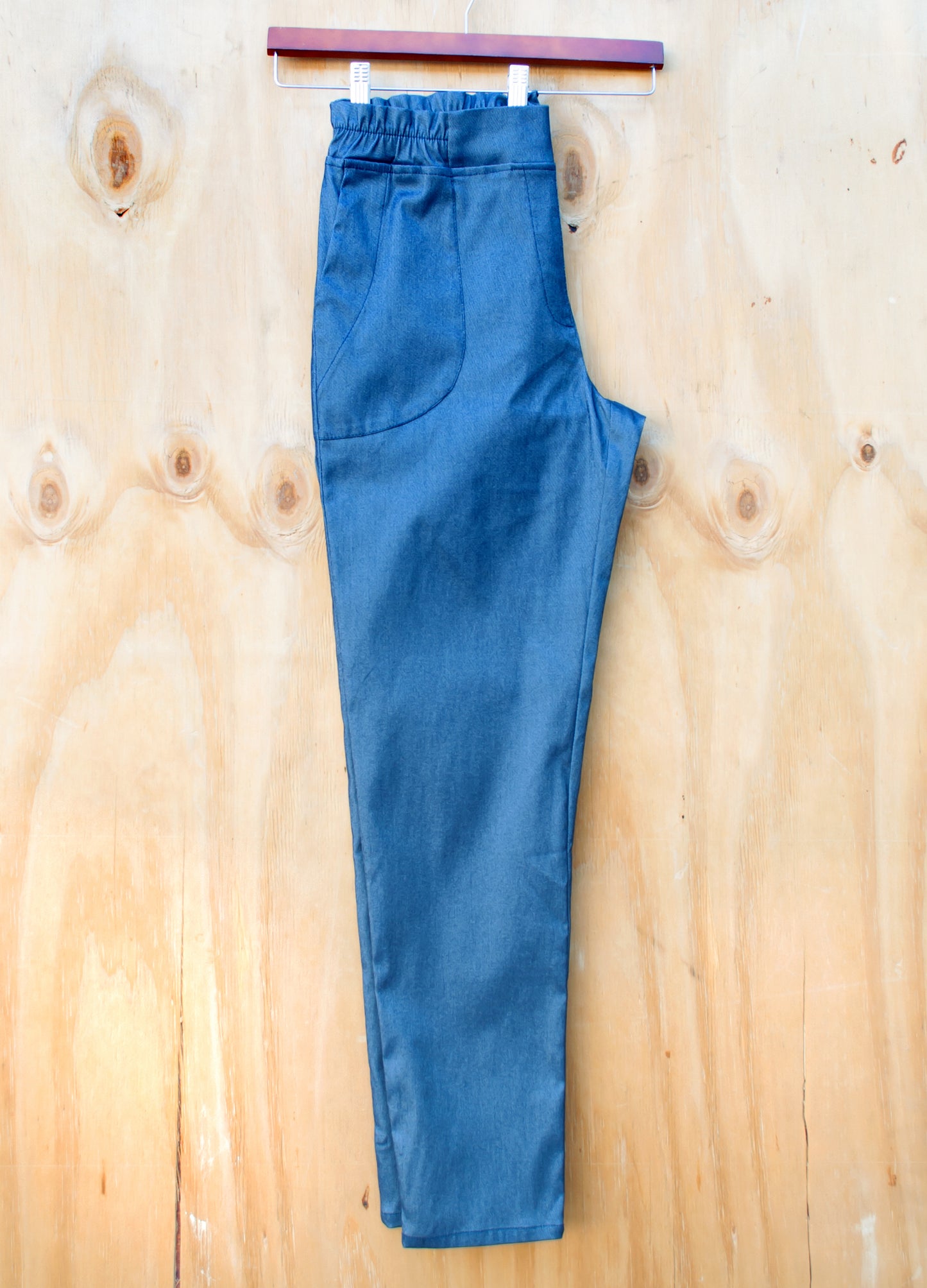 Jessa joggers in shimmer denim size 32 & 38