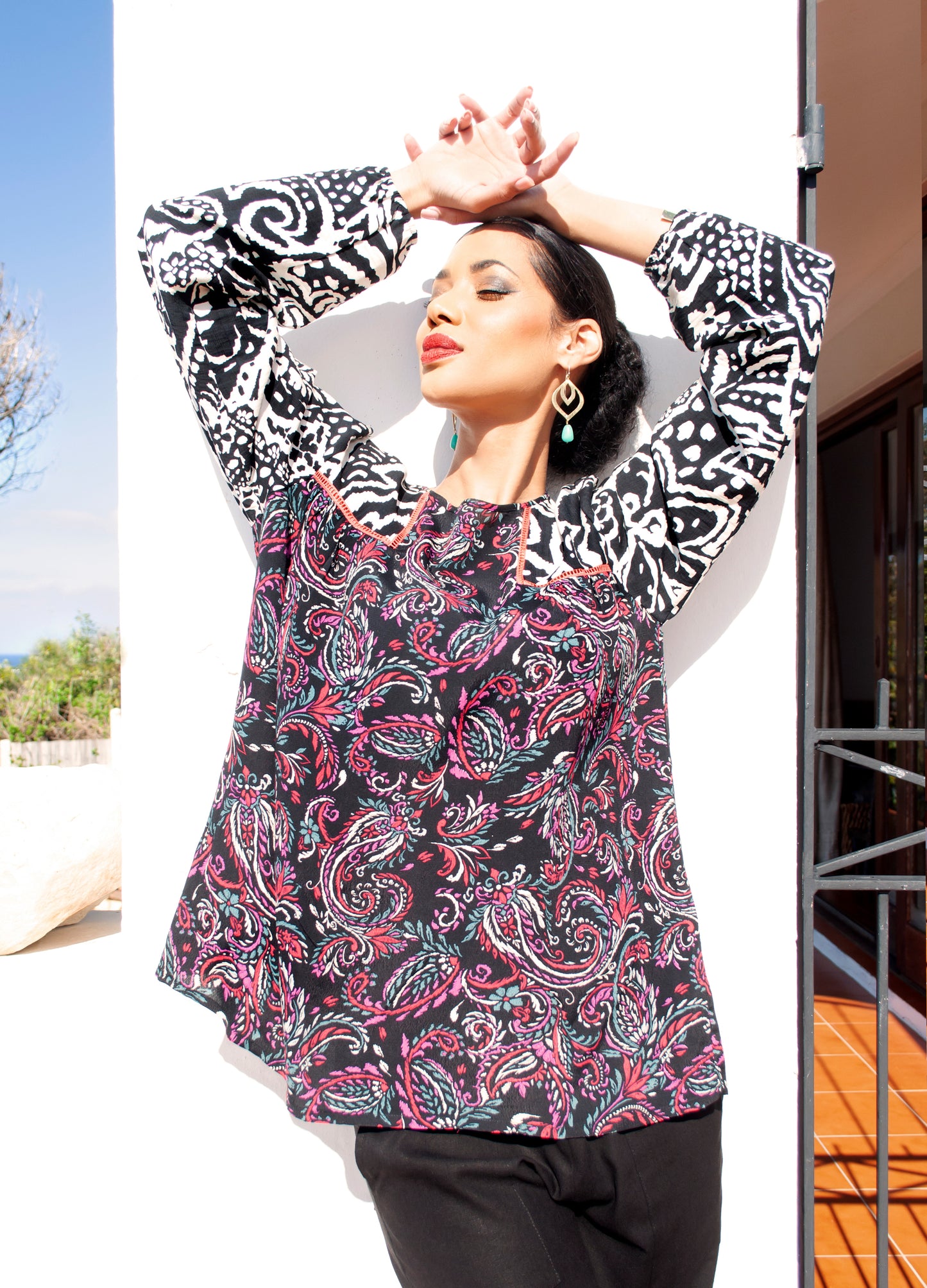 Ruby blouse in black Paisley Dreams print